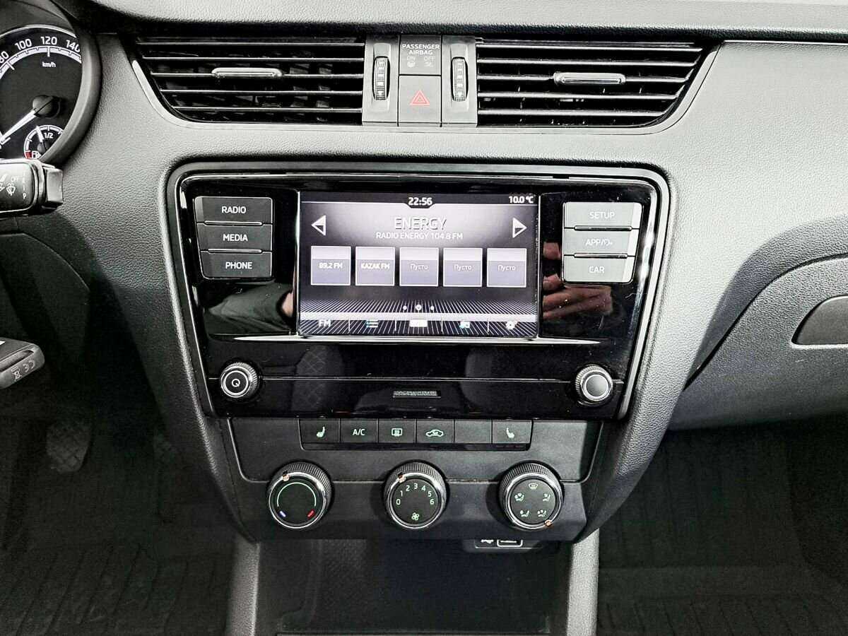 Б/У Шкода Октавия 2019 года. Фото: #11