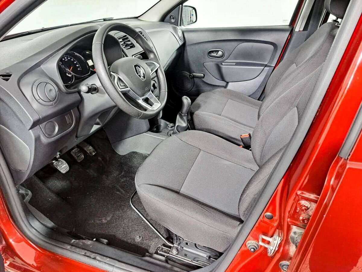 Б/У Рено Логан 2019 года. Фото: #13