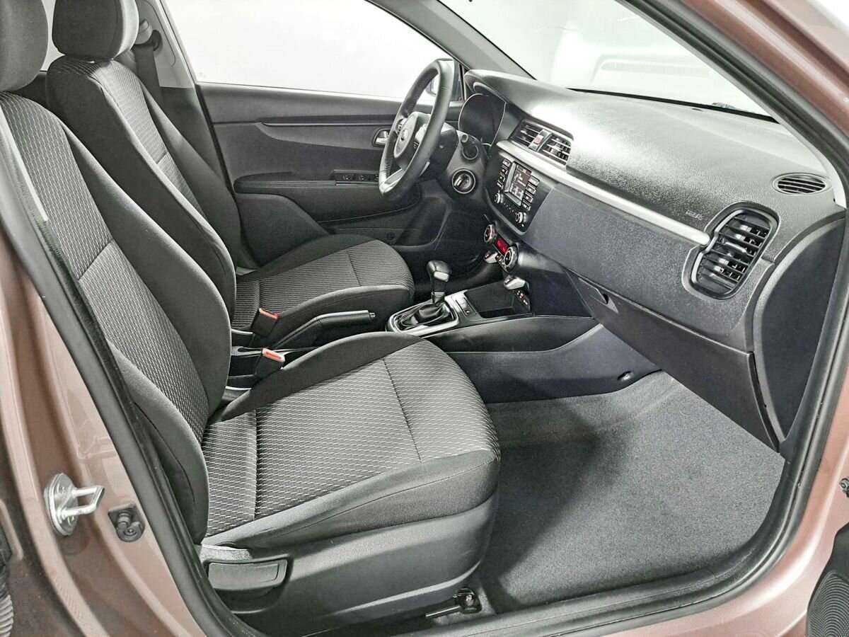 Б/У Киа Рио 2019 года. Фото: #10