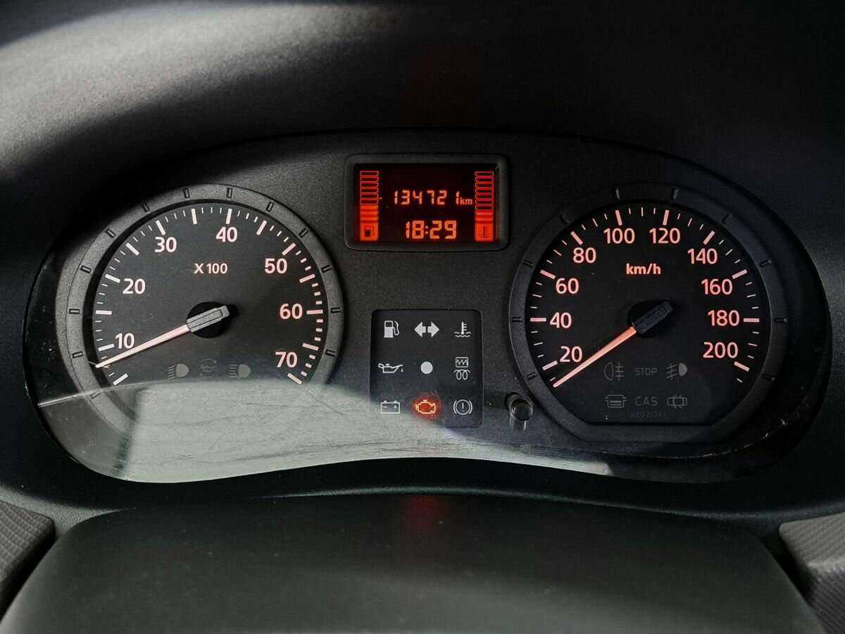 Б/У Рено Логан 2012 года. Фото: #7