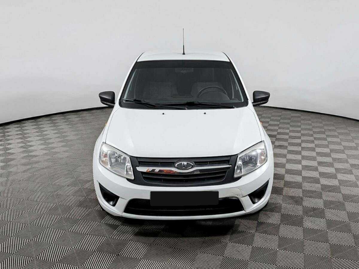 Б/У Лада (ВАЗ) Гранта 2016 года. Фото: #1