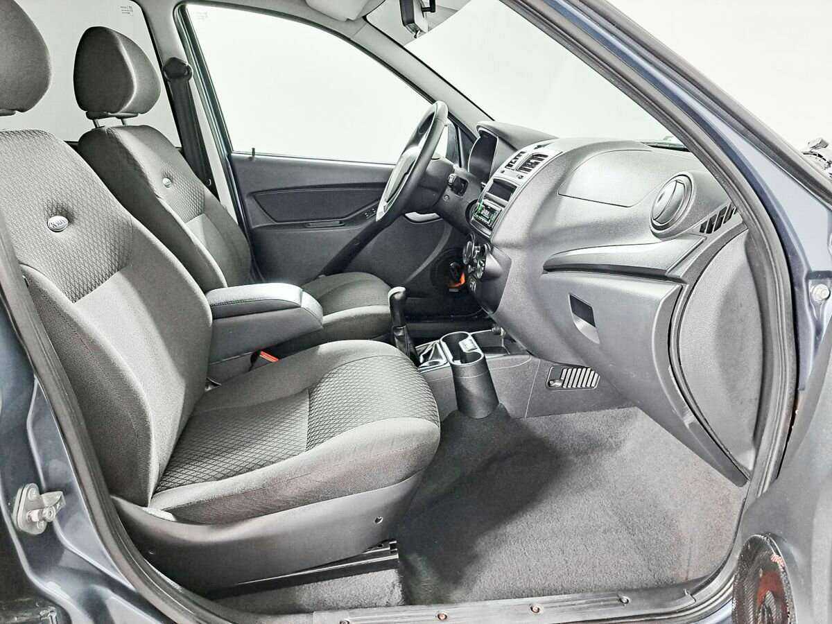 Б/У Лада (ВАЗ) Калина 2015 года. Фото: #8