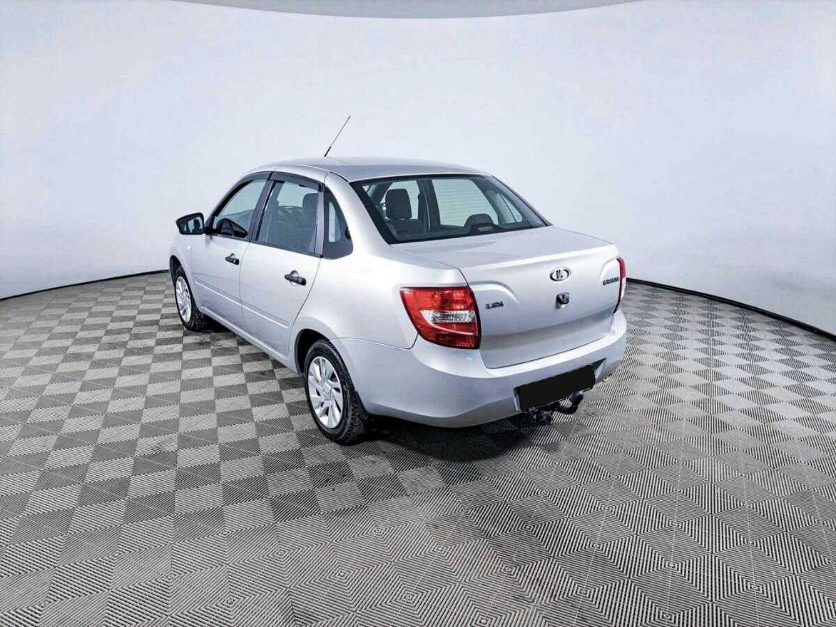 Б/У Лада (ВАЗ) Гранта 2017 года. Фото: #6