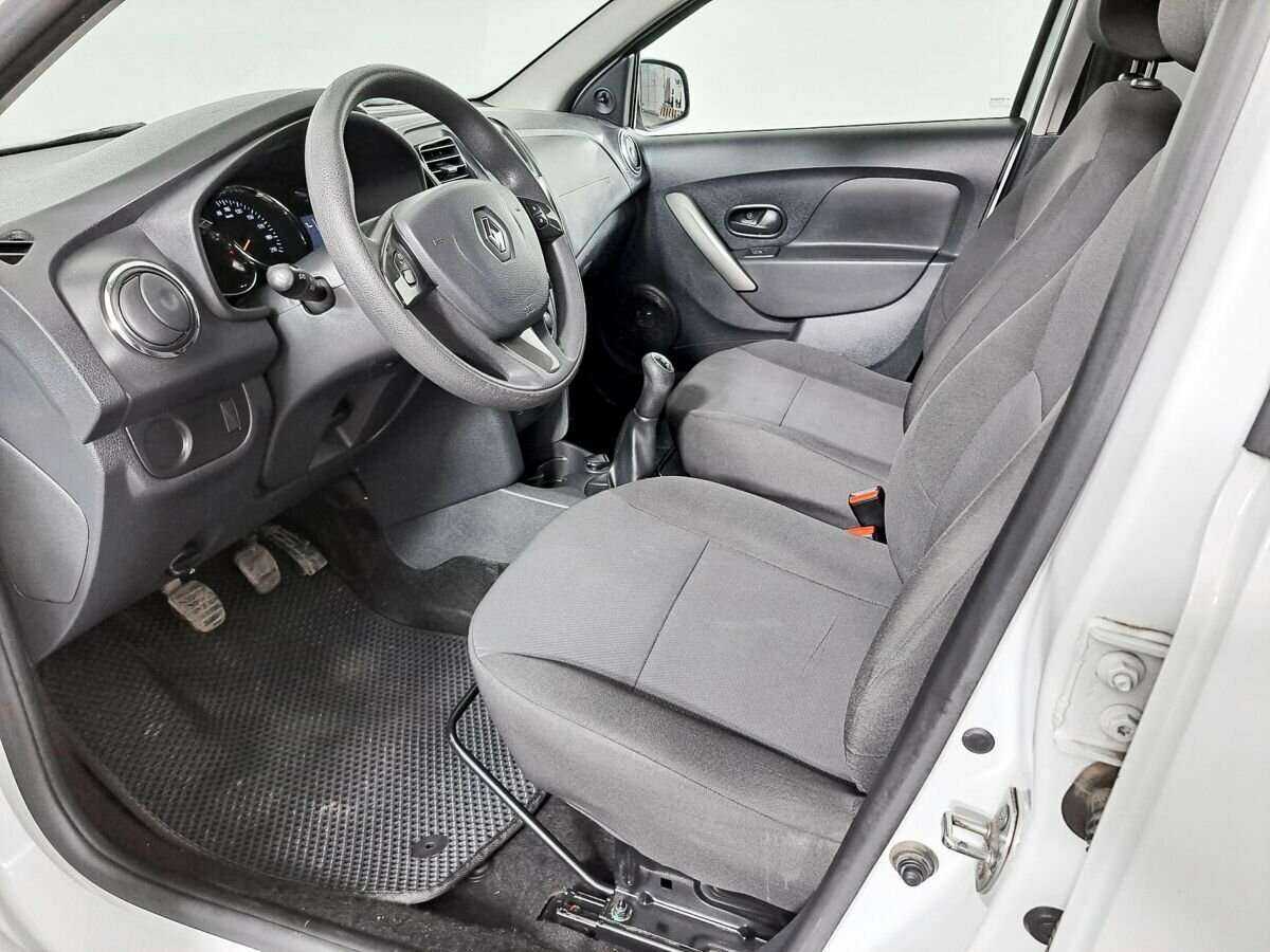 Б/У Рено Сандеро 2018 года. Фото: #11