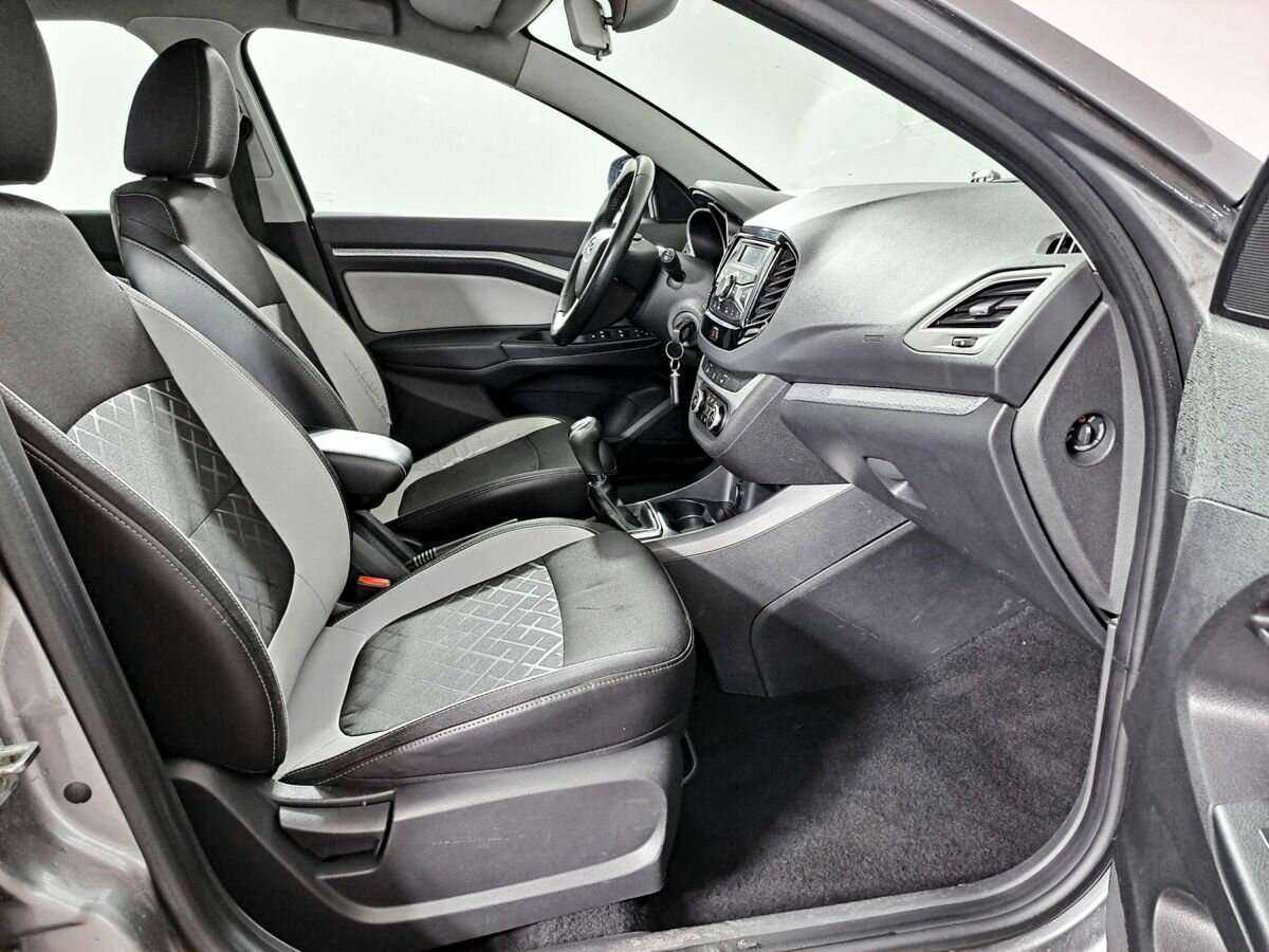 Б/У Лада (ВАЗ) Веста 2017 года. Фото: #10