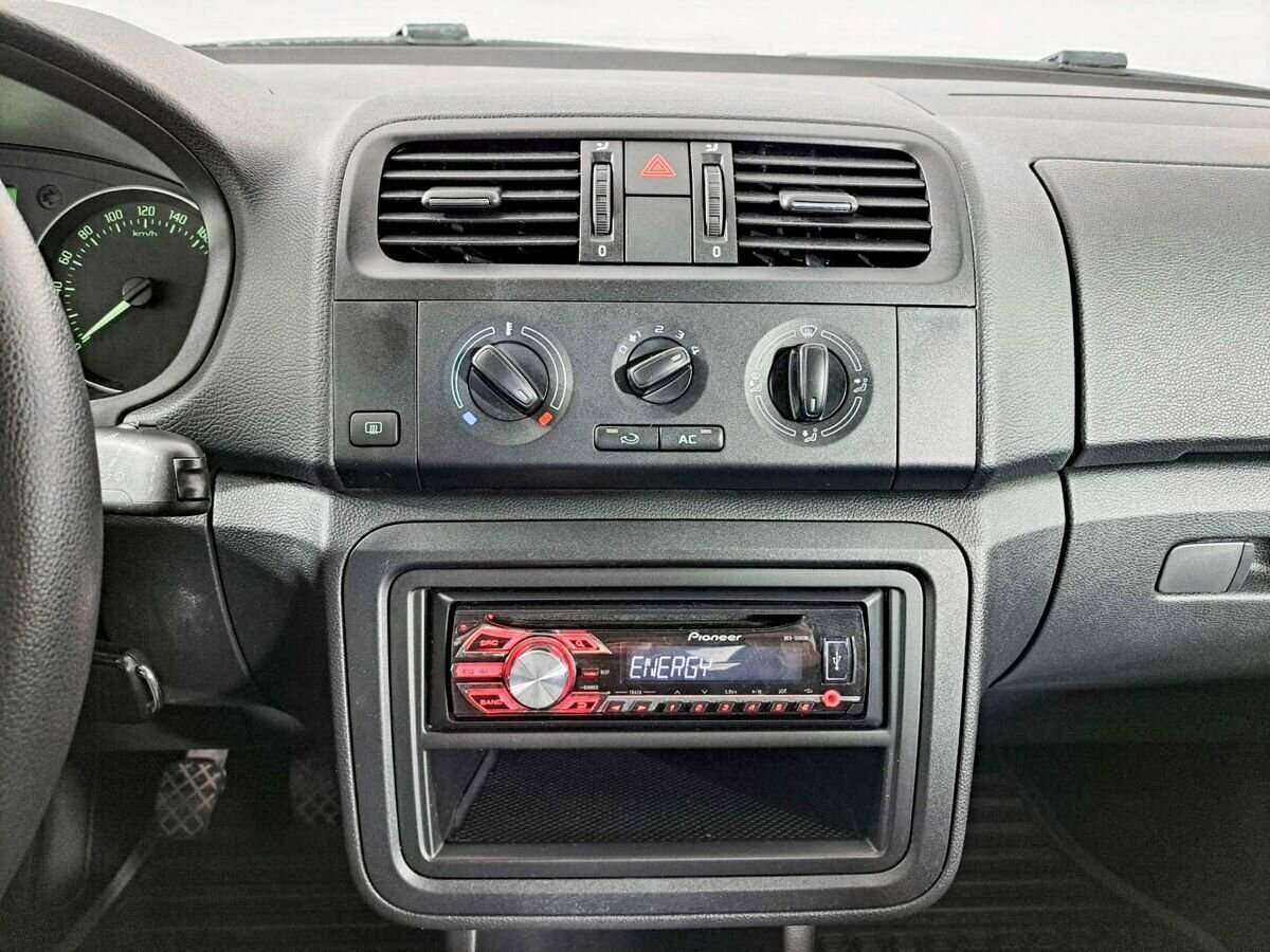 Б/У Шкода Фабия 2013 года. Фото: #12