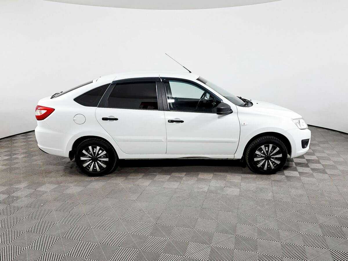 Б/У Лада (ВАЗ) Гранта 2018 года. Фото: #3