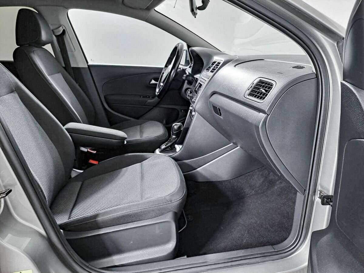 Б/У Фольксваген Поло 2017 года. Фото: #8