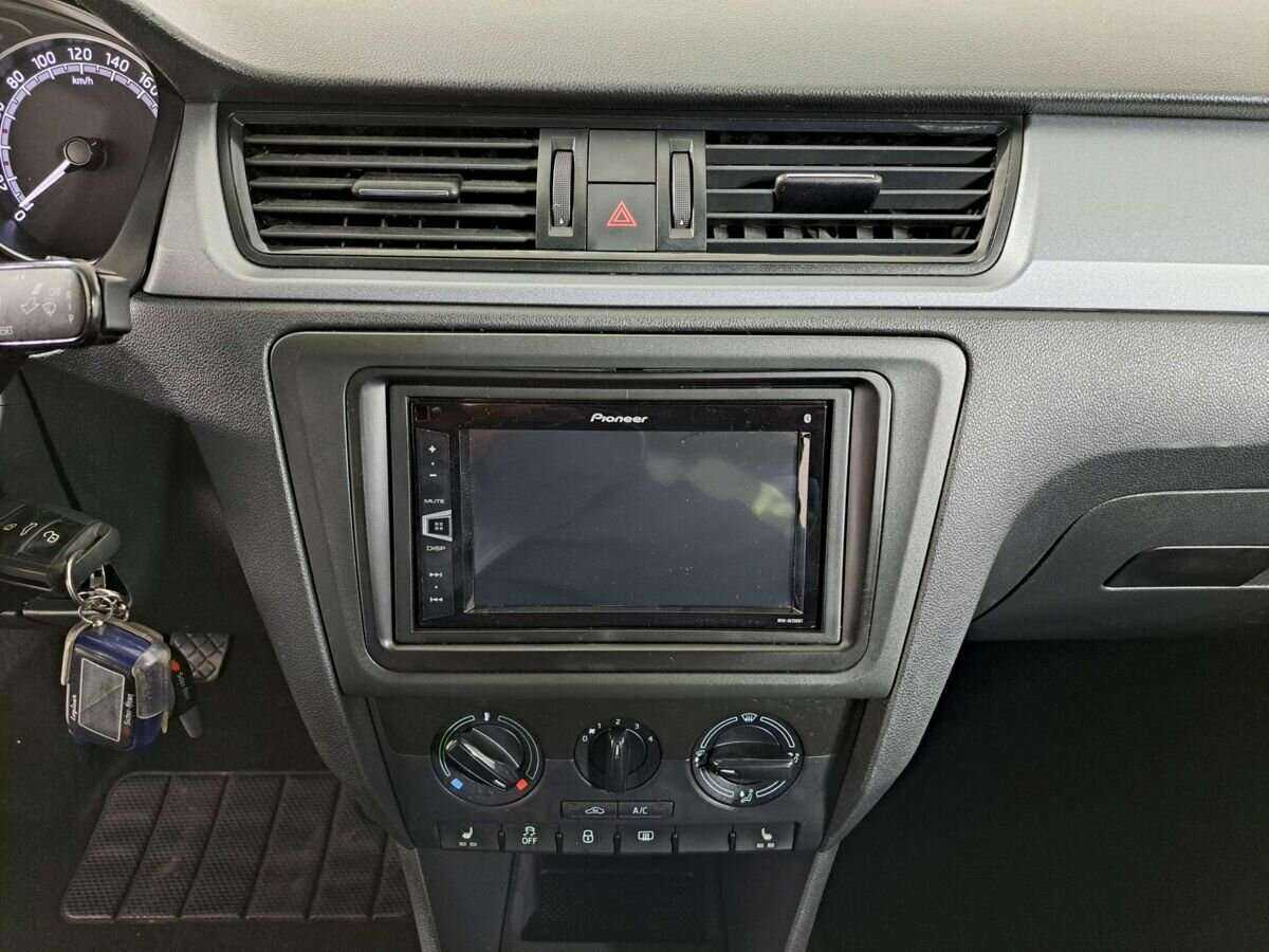 Б/У Шкода Рапид 2017 года. Фото: #14