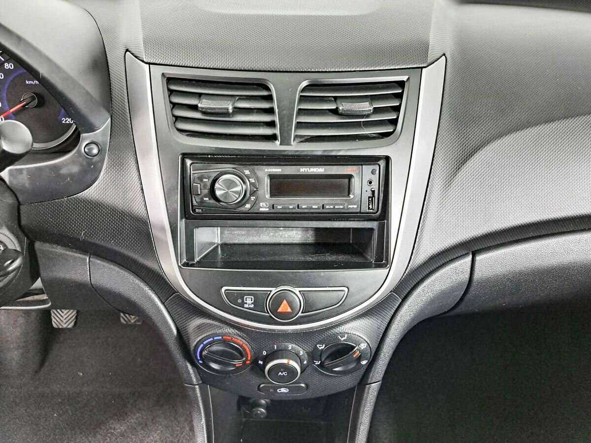 Б/У Хендай Солярис 2014 года. Фото: #12