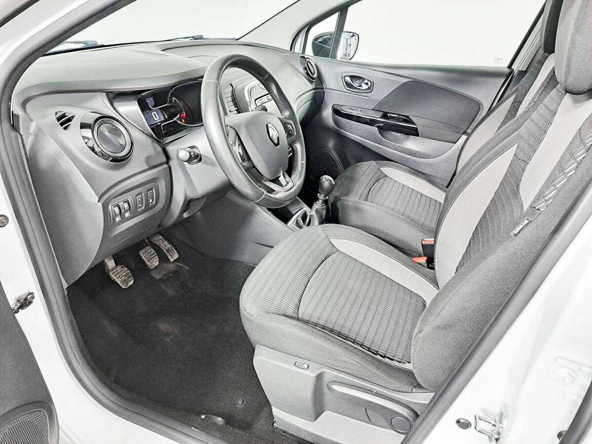 Б/У Рено Каптюр 2017 года. Фото: #15