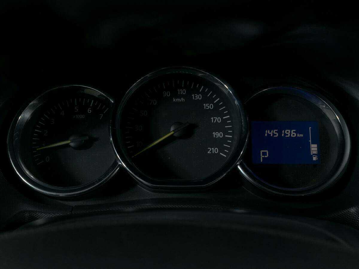 Б/У Рено Дастер 2015 года. Фото: #12