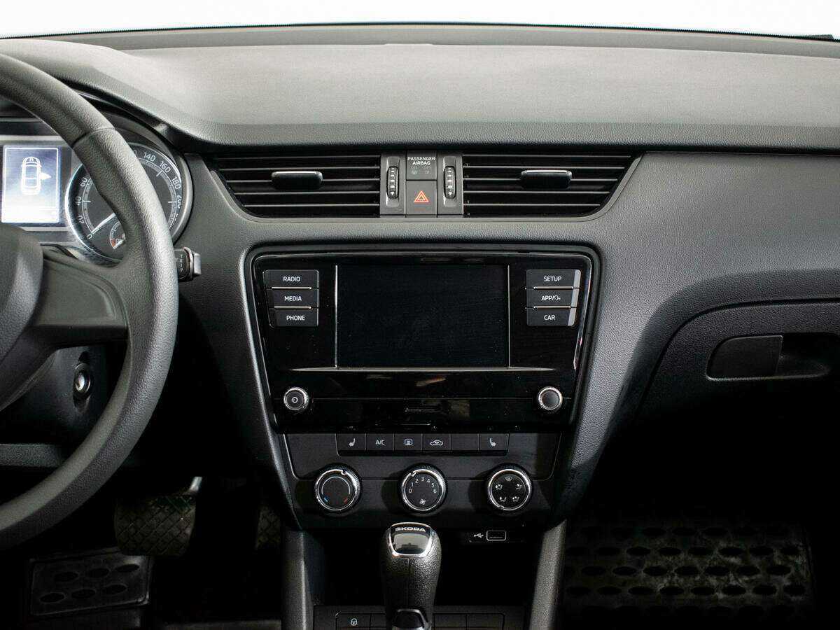 Б/У Шкода Октавия 2020 года. Фото: #6