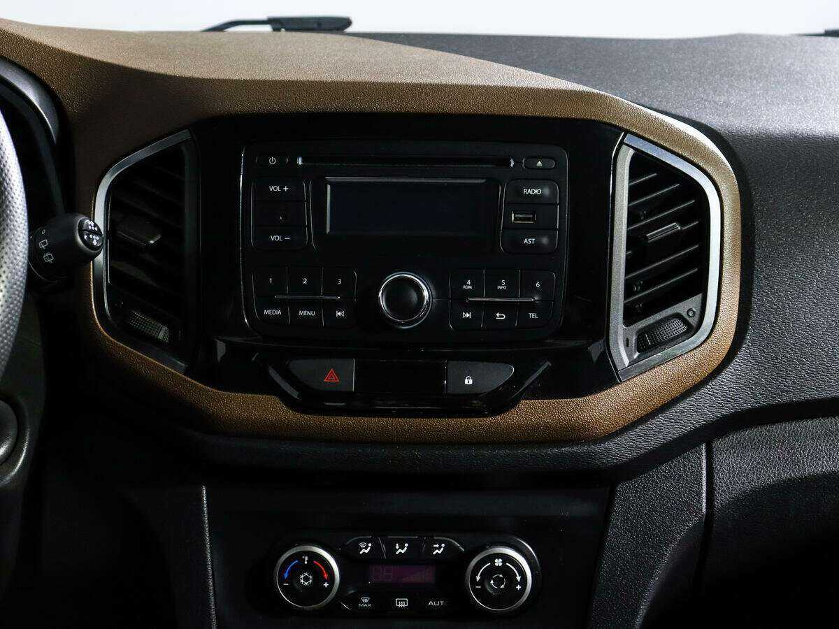 Б/У Лада (ВАЗ) ИКСРЭЙ 2017 года. Фото: #12