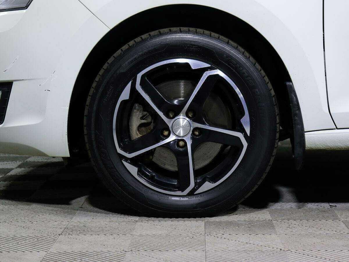 Б/У Шкода Рапид 2016 года. Фото: #11