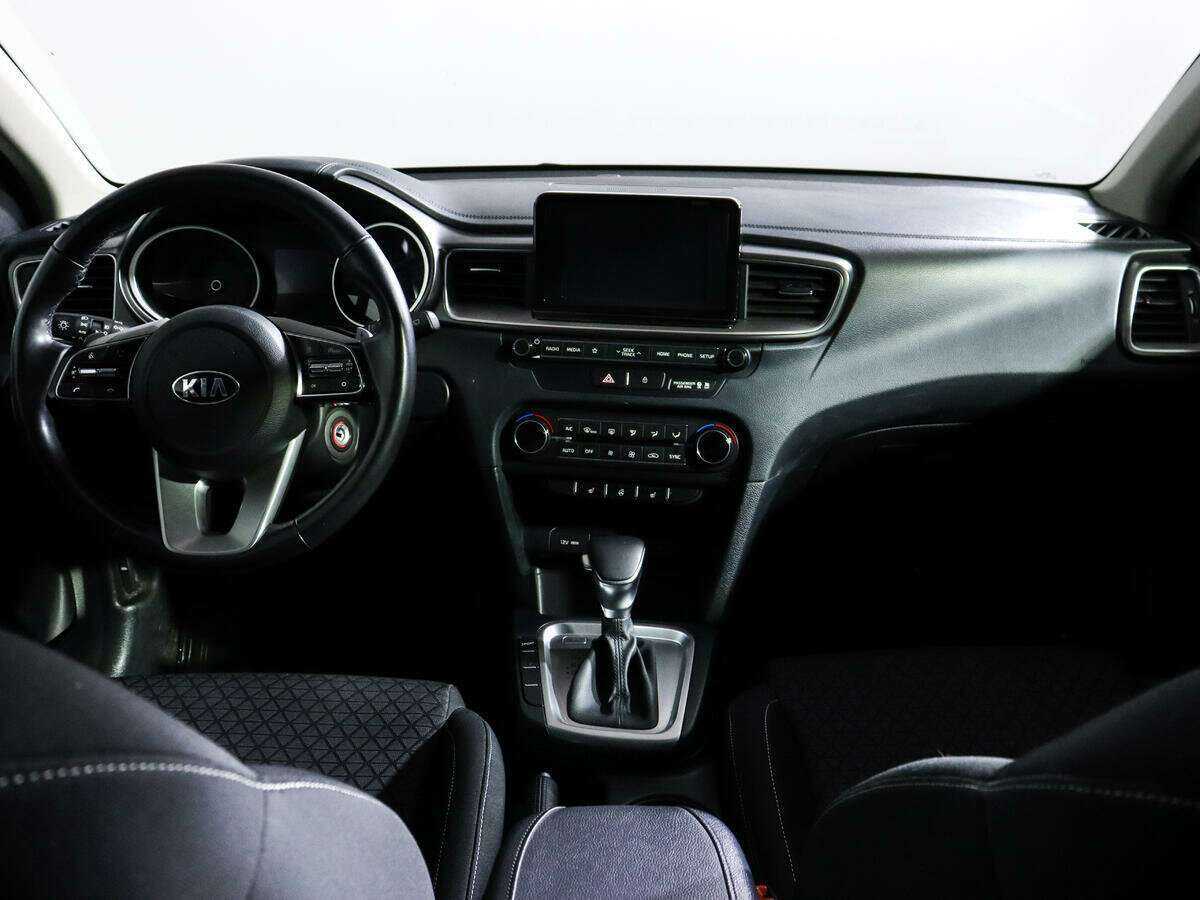 Б/У Киа Сид 2018 года. Фото: #9