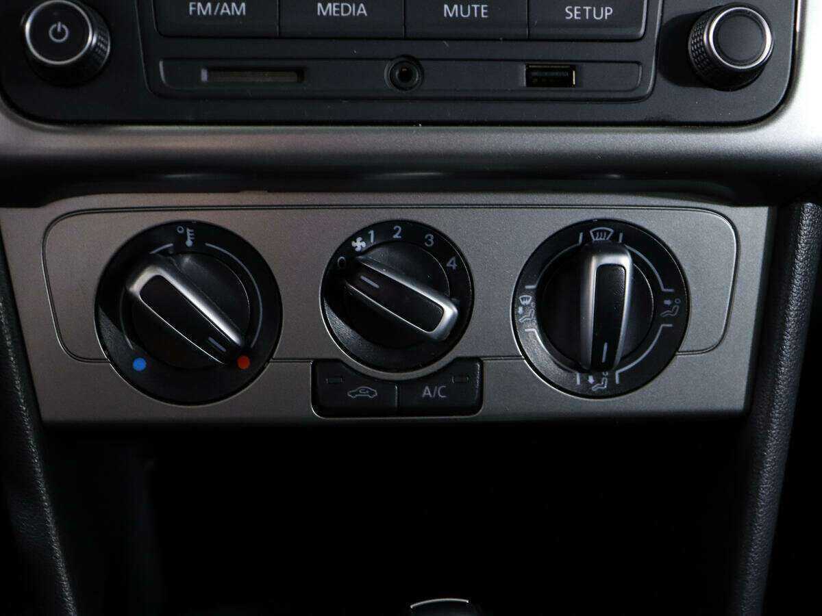 Б/У Фольксваген Поло 2019 года. Фото: #16