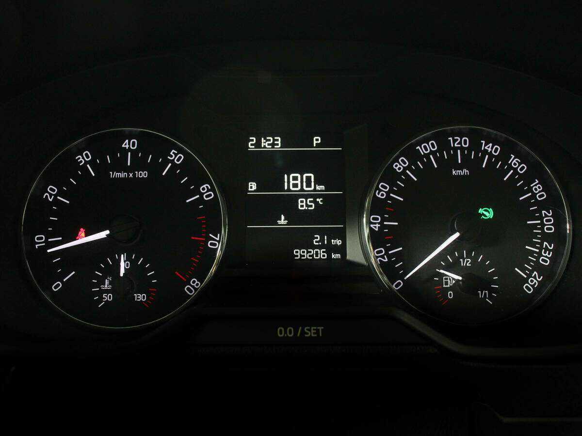 Б/У Шкода Октавия 2018 года. Фото: #9