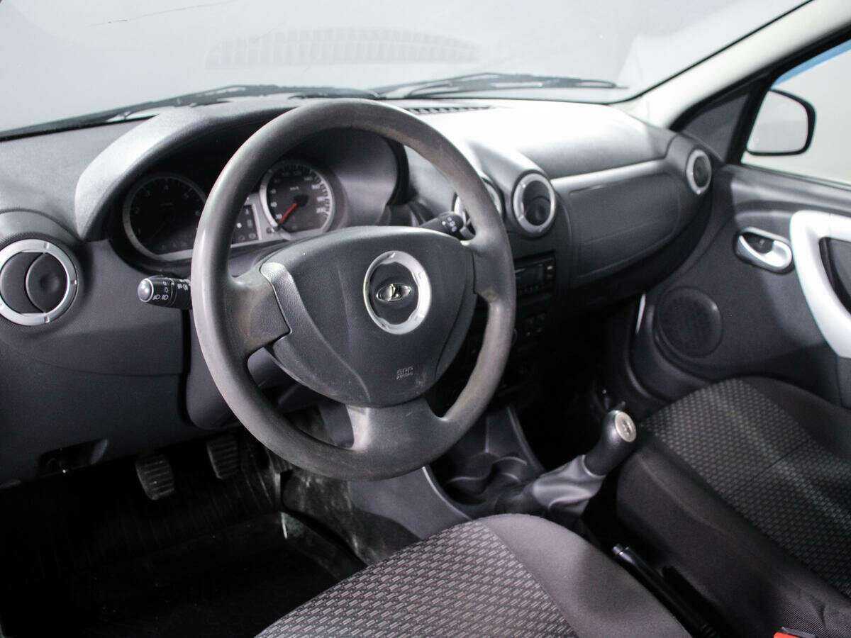 Б/У Лада (ВАЗ) Ларгус 2017 года. Фото: #13