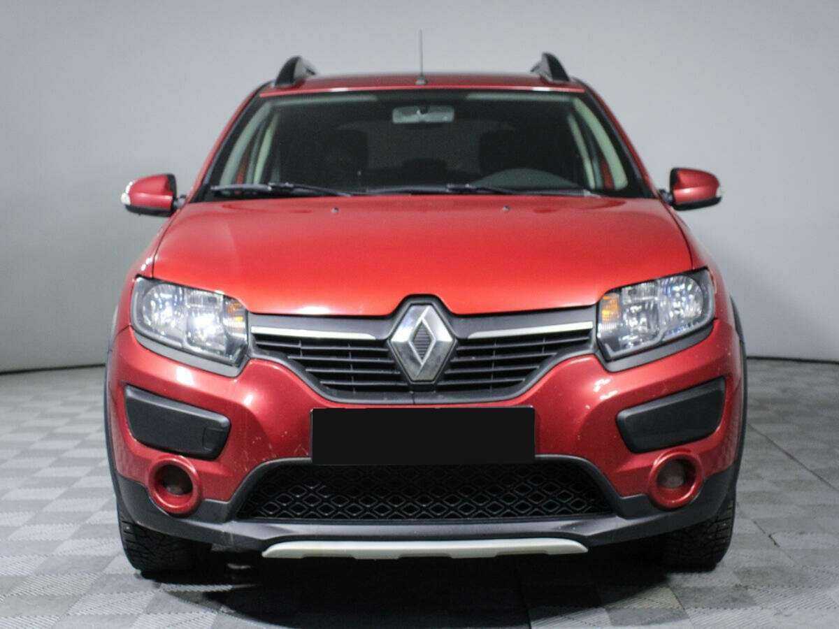 Б/У Рено Сандеро 2015 года. Фото: #1