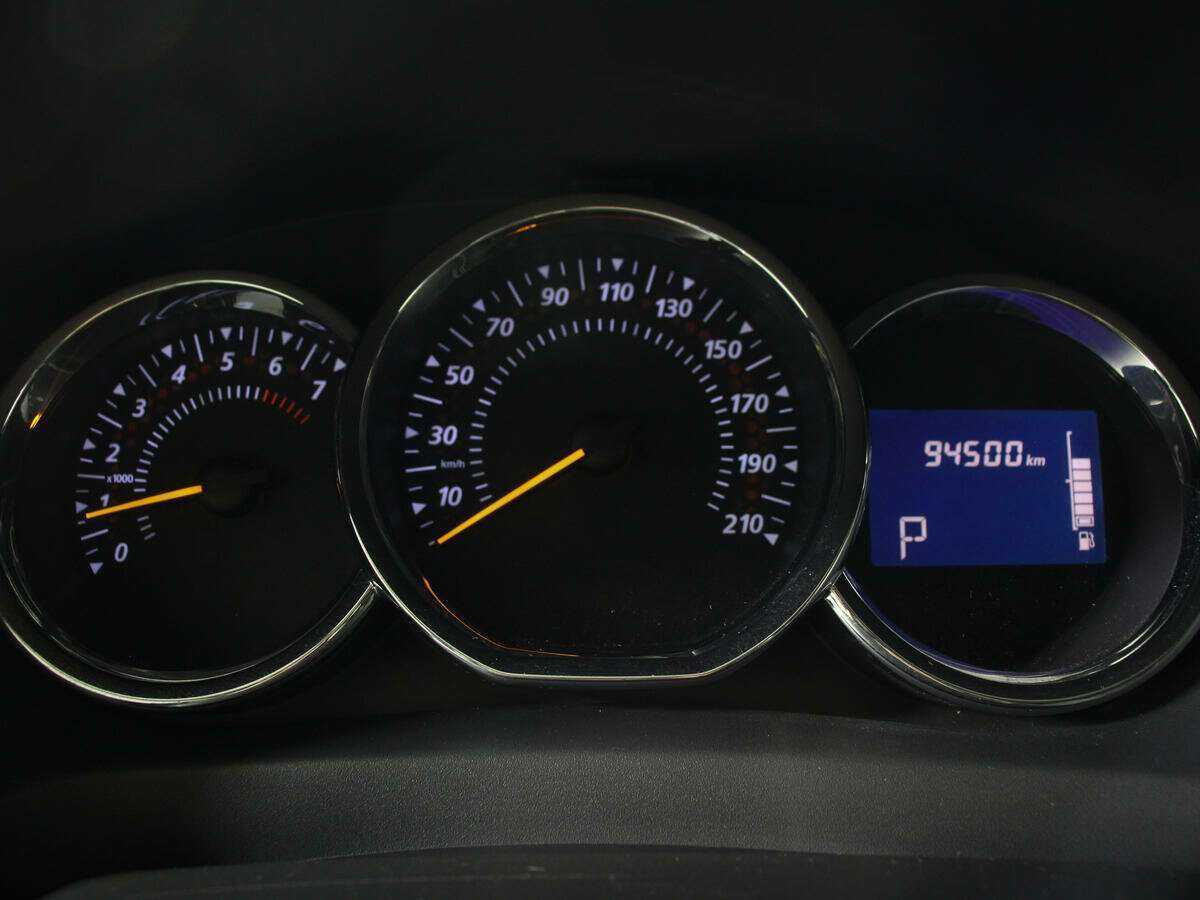 Б/У Рено Сандеро 2015 года. Фото: #8