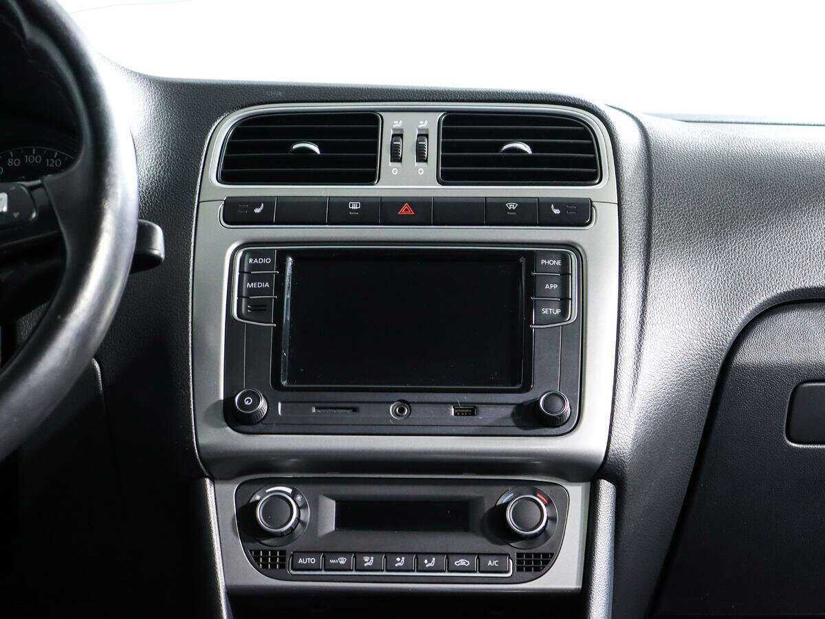 Б/У Фольксваген Поло 2017 года. Фото: #11