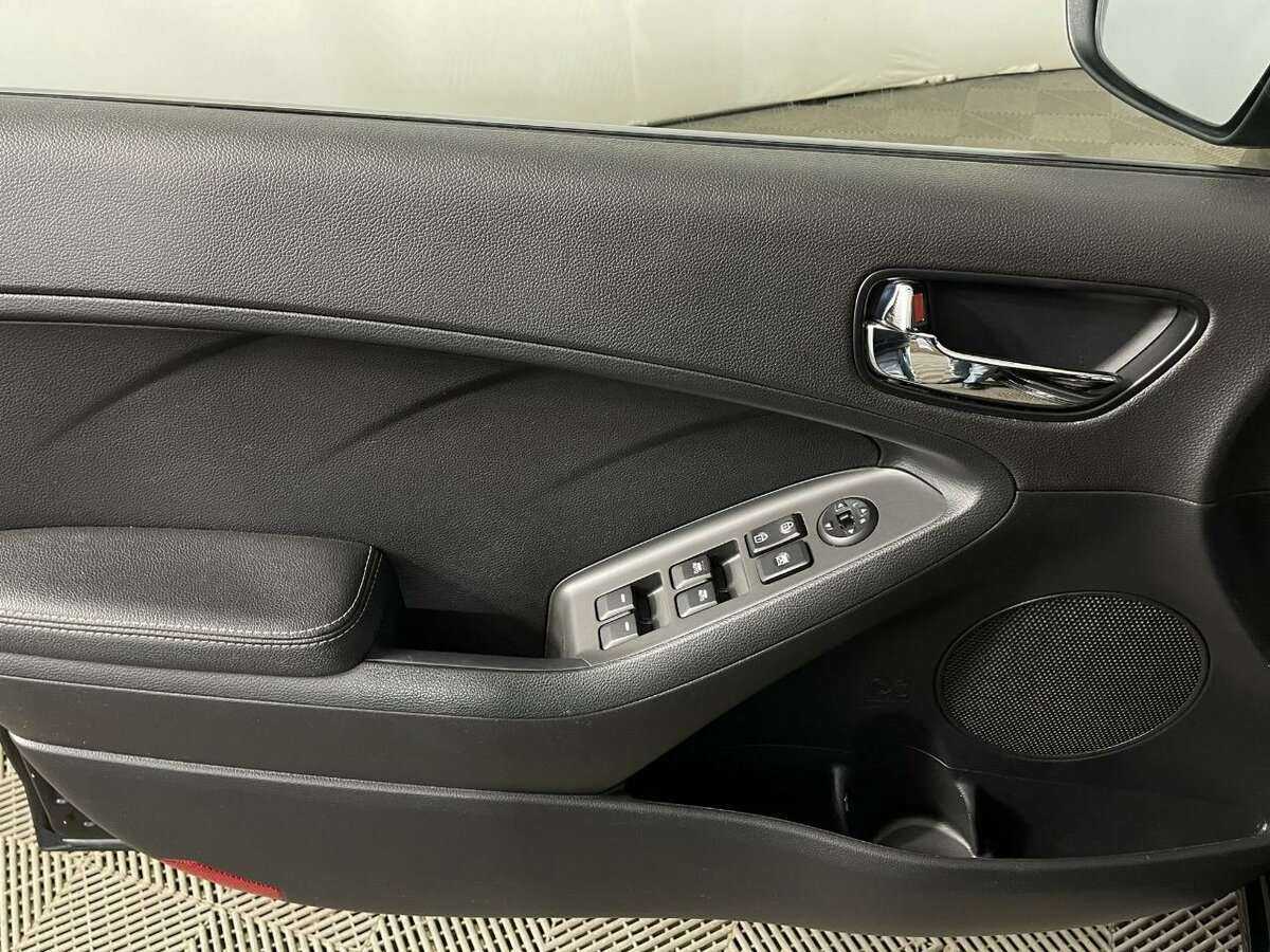 Б/У Киа Церато 2017 года. Фото: #6