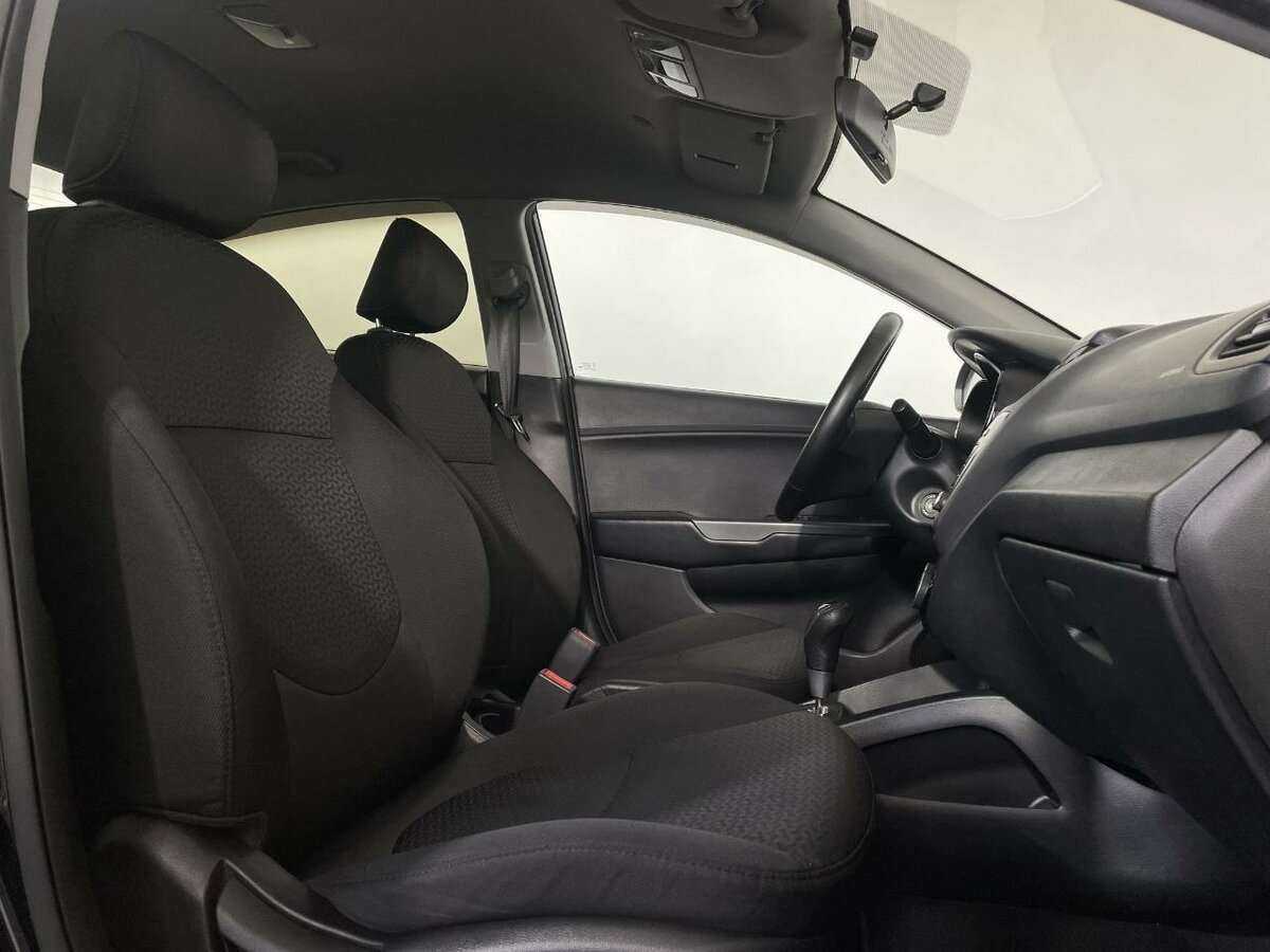 Б/У Киа Рио 2017 года. Фото: #12