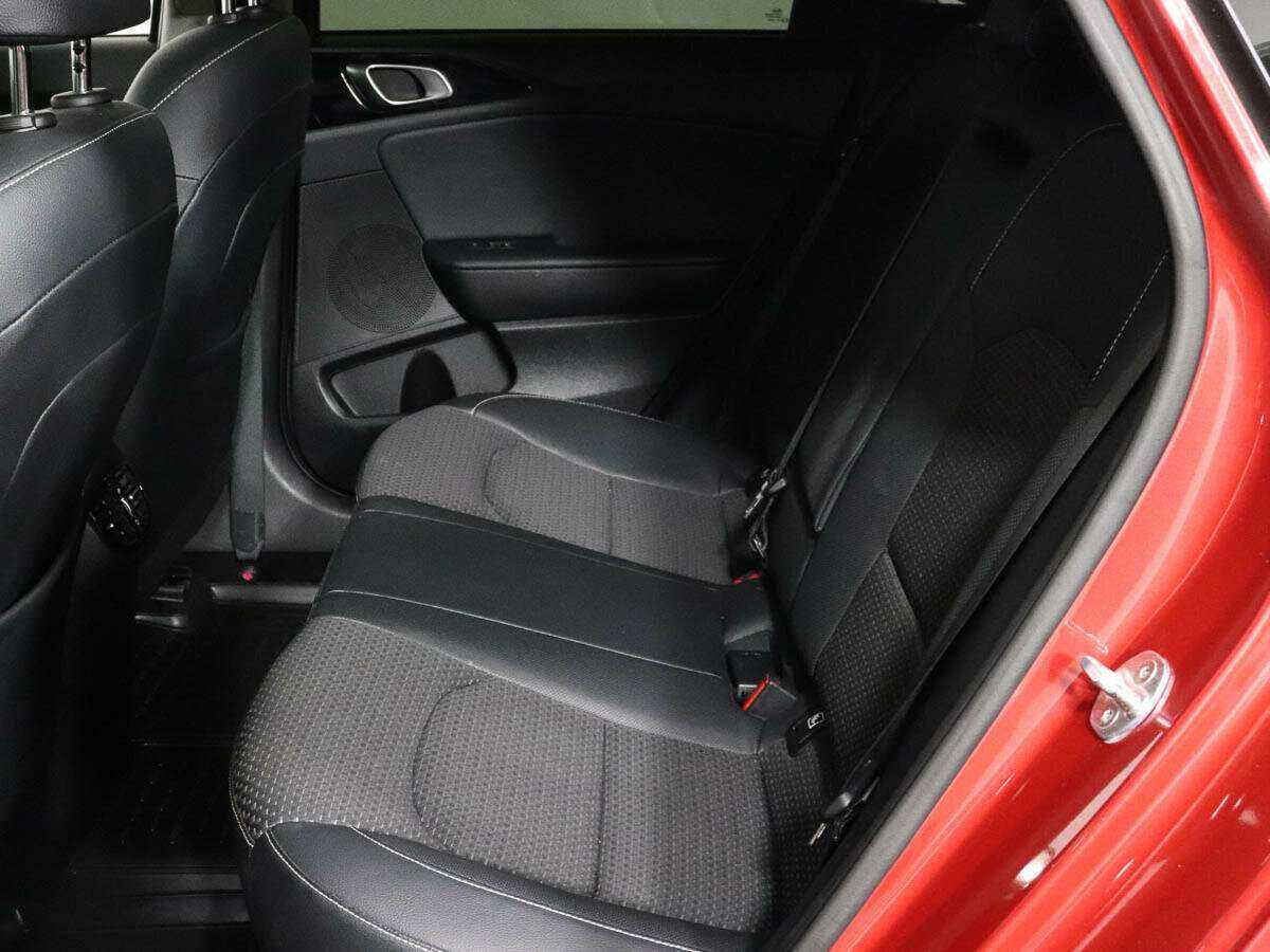 Б/У Киа Сид 2018 года. Фото: #7