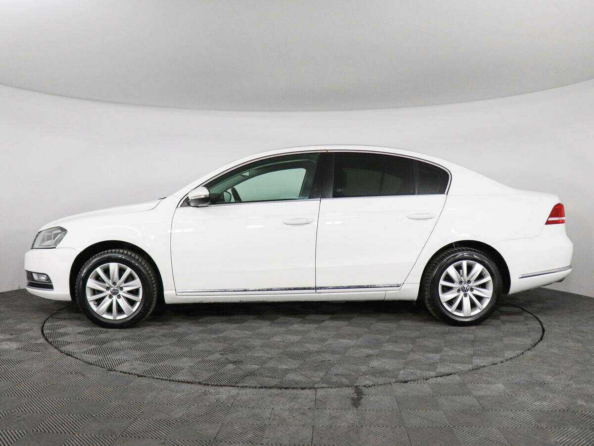 Б/У Фольксваген Пассат 2013 года. Фото: #7