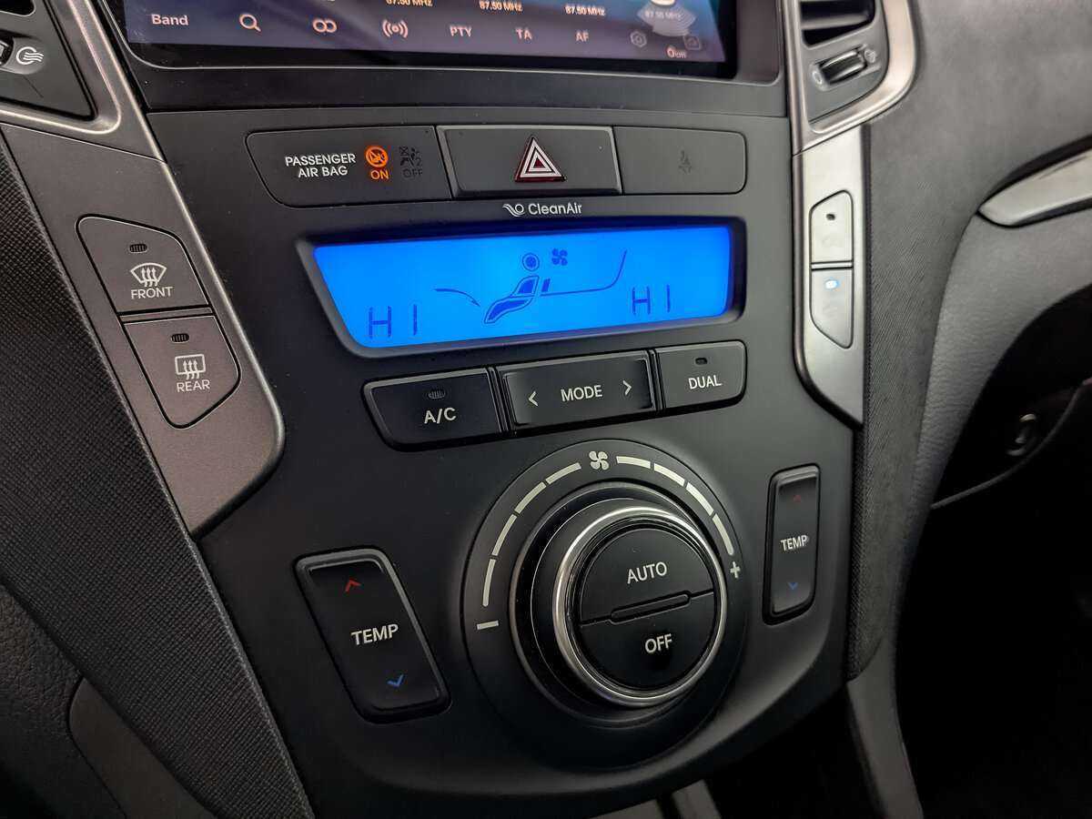 Б/У Хендай Санта Фе 2013 года. Фото: #16