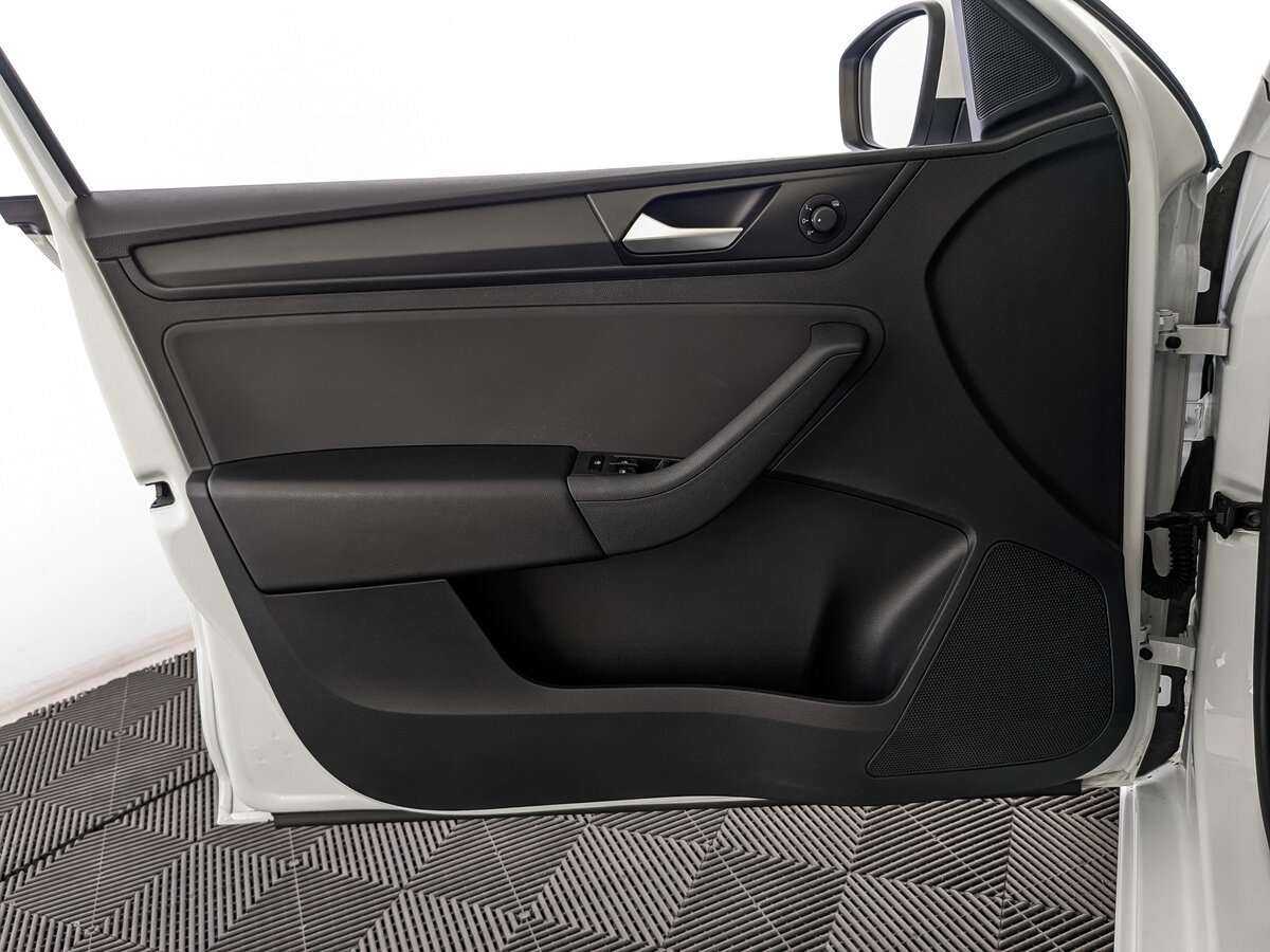 Б/У Фольксваген Поло 2021 года. Фото: #11