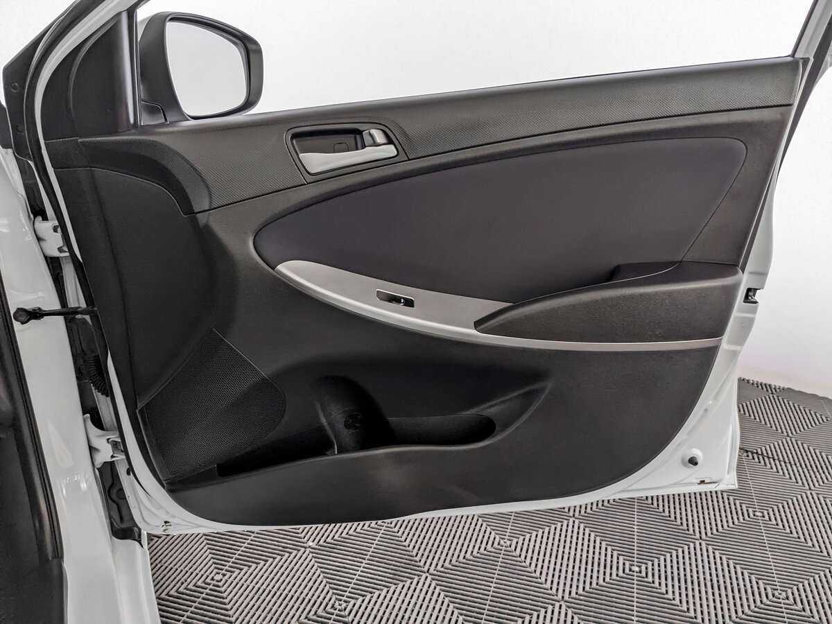 Б/У Хендай Солярис 2015 года. Фото: #17