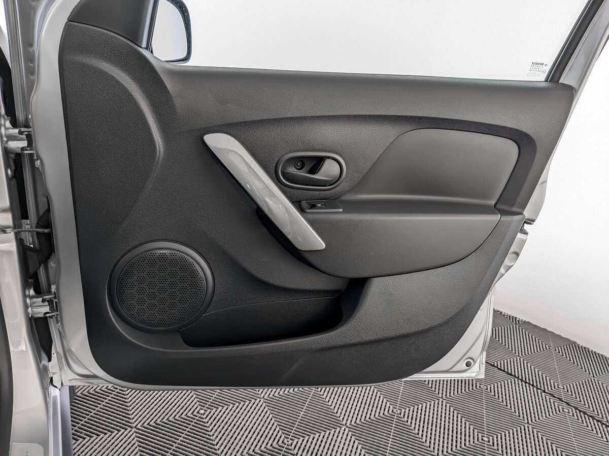 Б/У Рено Сандеро 2021 года. Фото: #23