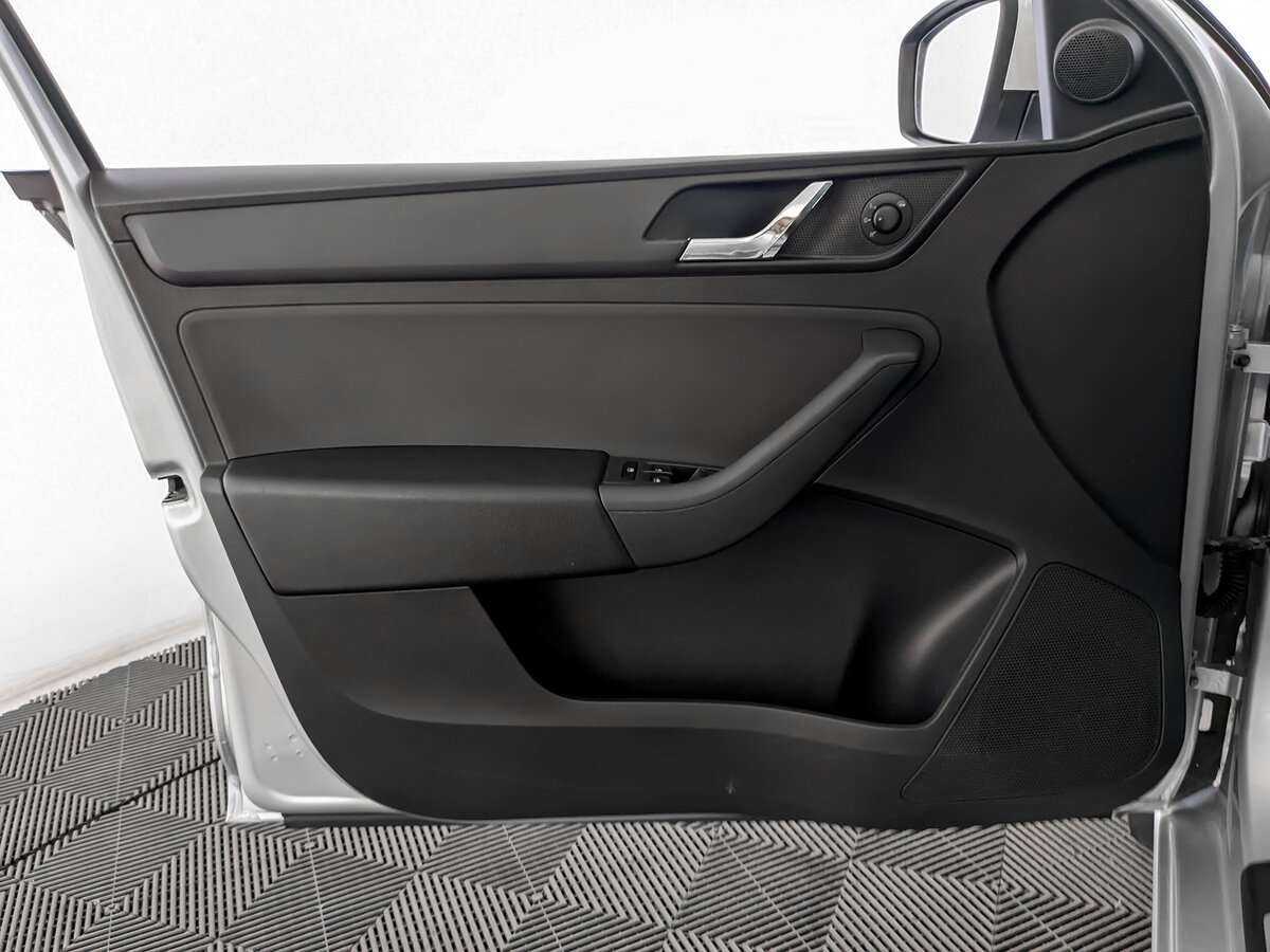 Б/У Шкода Рапид 2016 года. Фото: #13