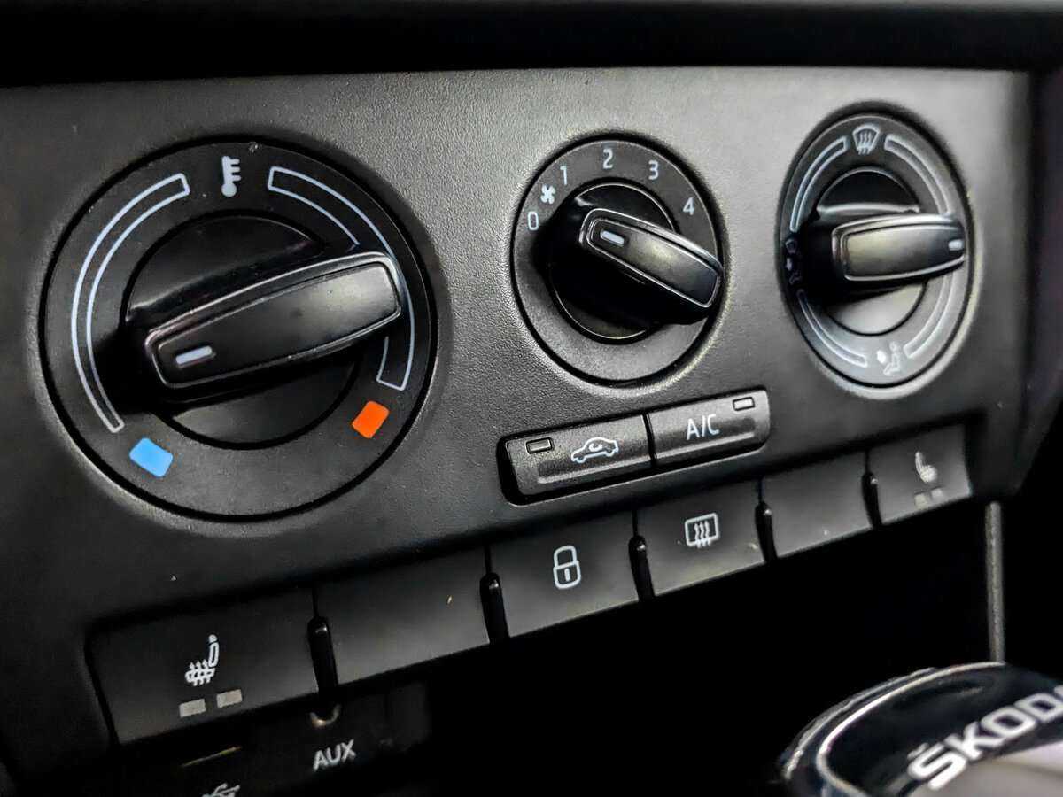 Б/У Шкода Рапид 2016 года. Фото: #19