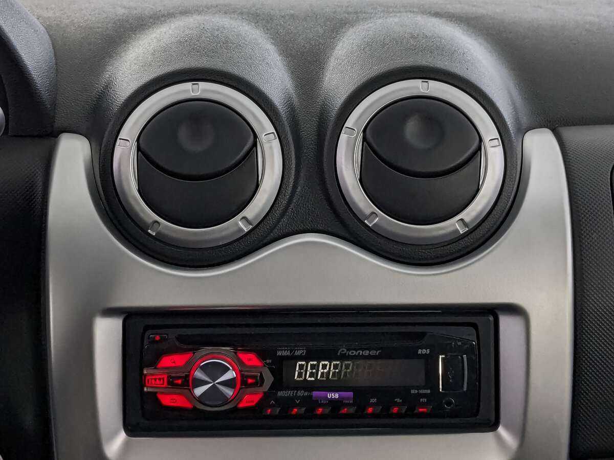 Б/У Рено Сандеро 2013 года. Фото: #11