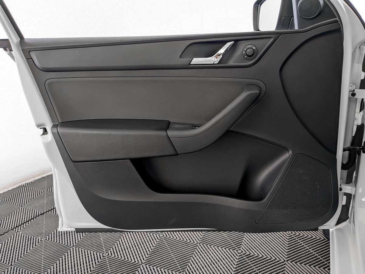 Б/У Шкода Рапид 2017 года. Фото: #16