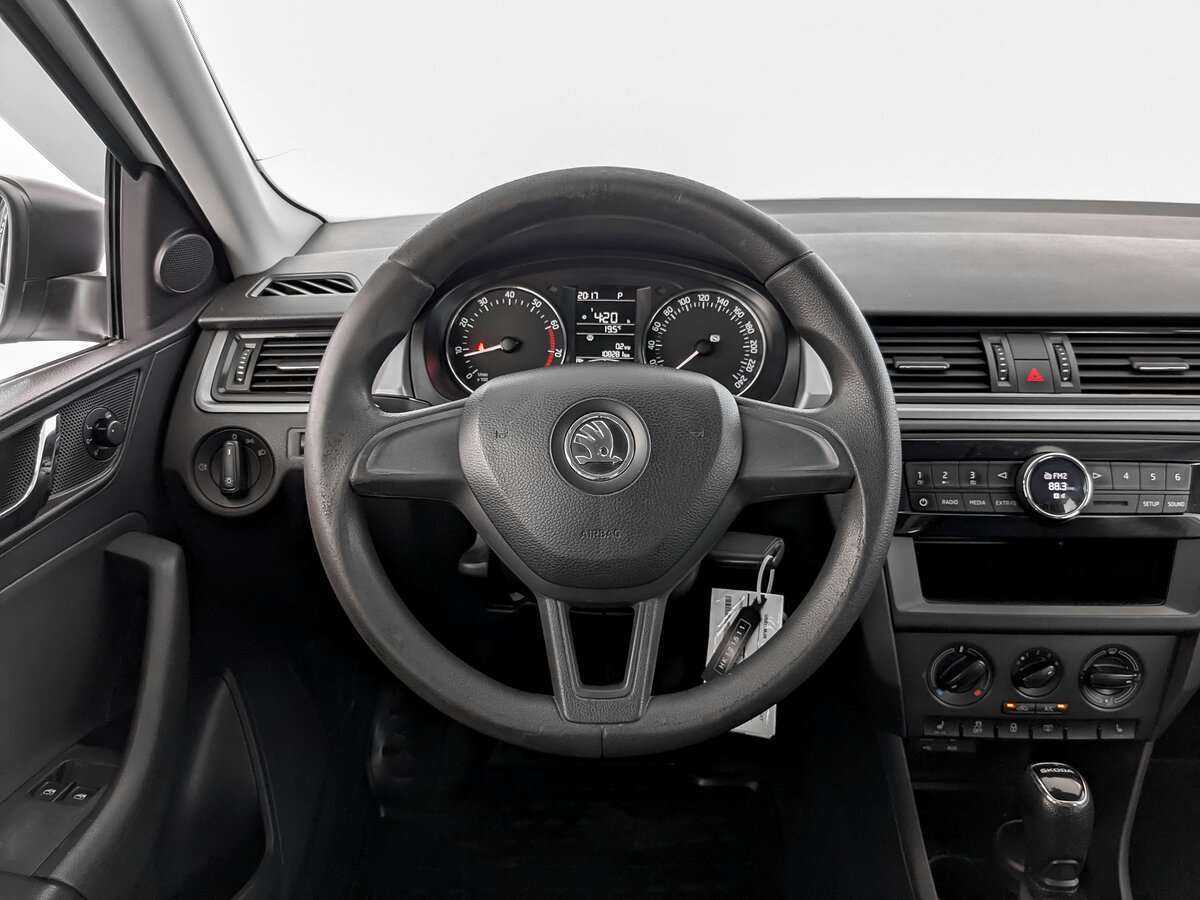 Б/У Шкода Рапид 2017 года. Фото: #18