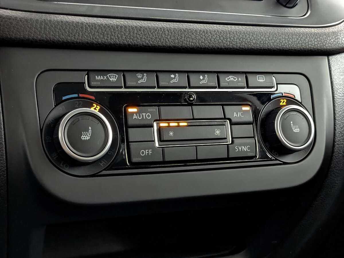 Б/У Фольксваген Тигуан 2015 года. Фото: #16