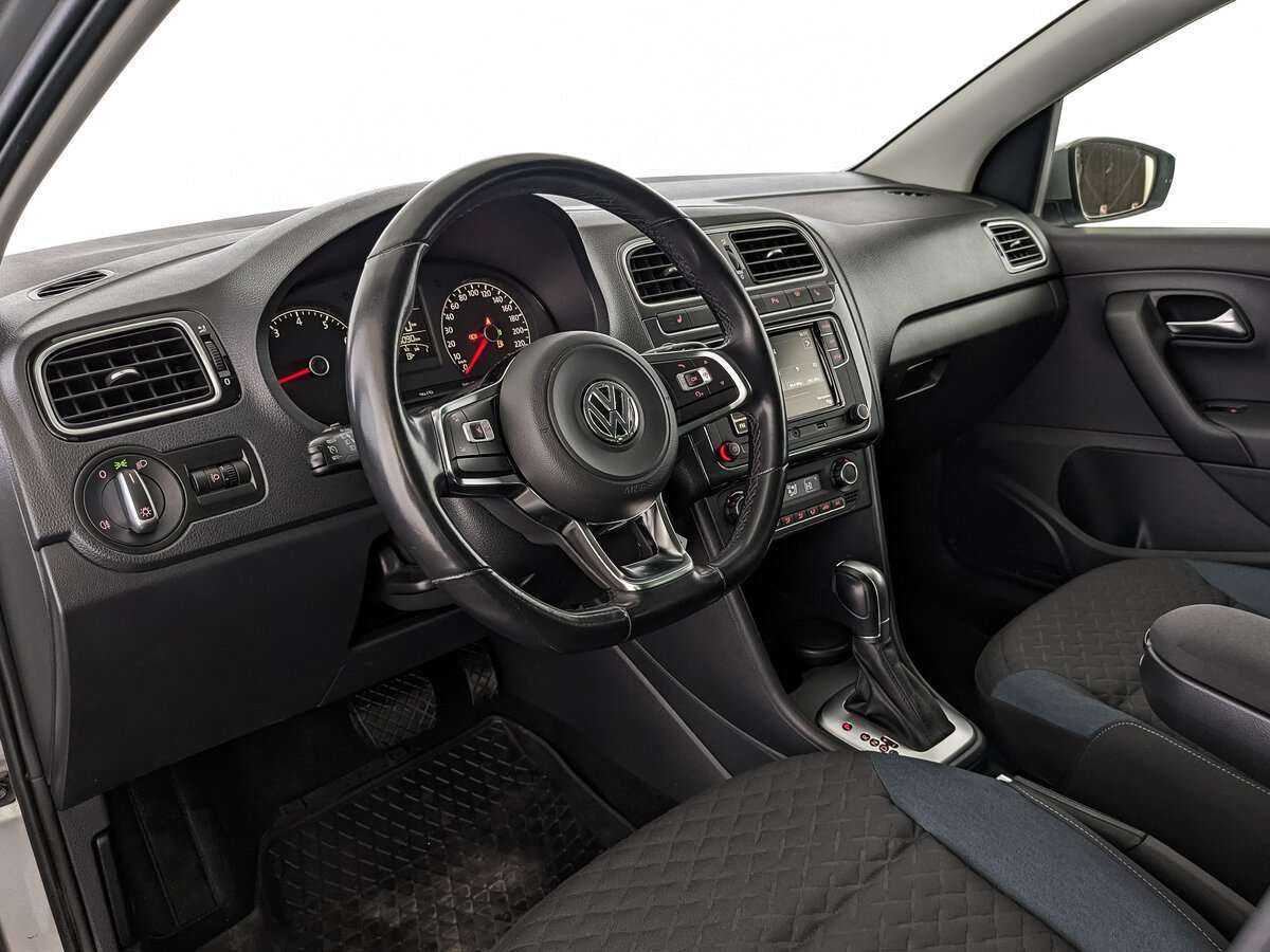 Б/У Фольксваген Поло 2020 года. Фото: #10