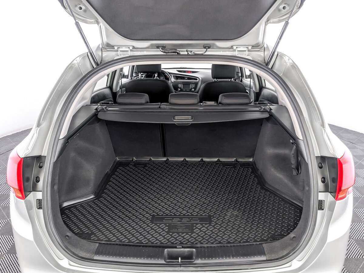 Б/У Киа Сид 2017 года. Фото: #9