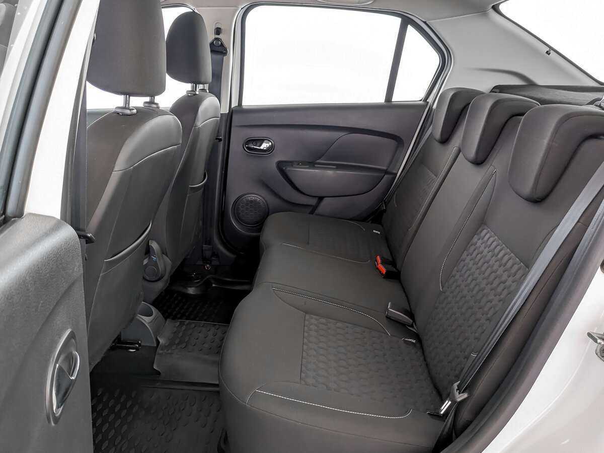 Б/У Рено Логан 2017 года. Фото: #9