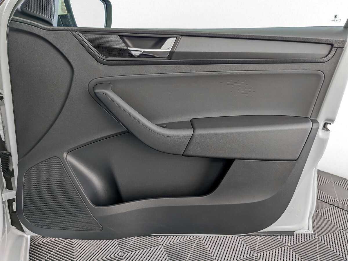 Б/У Шкода Рапид 2018 года. Фото: #23