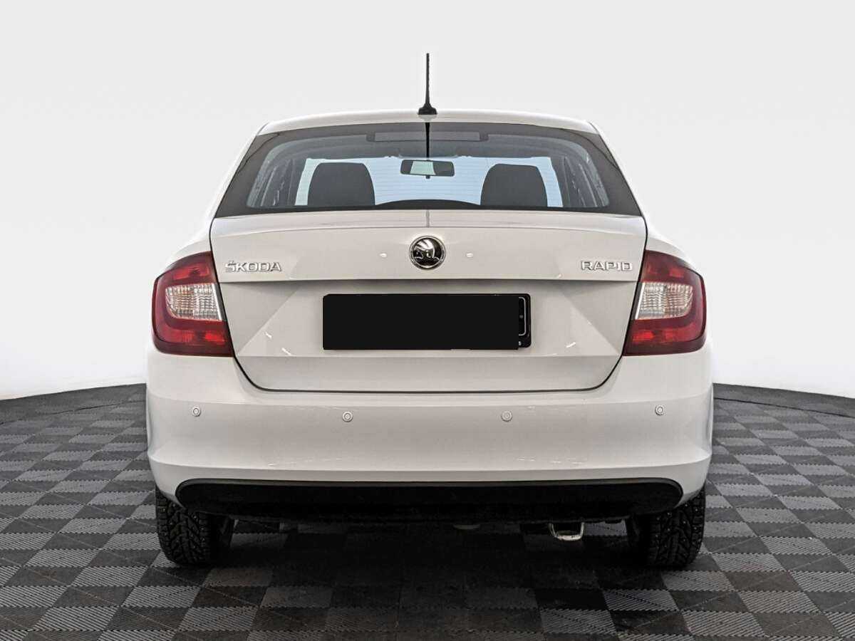 Б/У Шкода Рапид 2018 года. Фото: #5