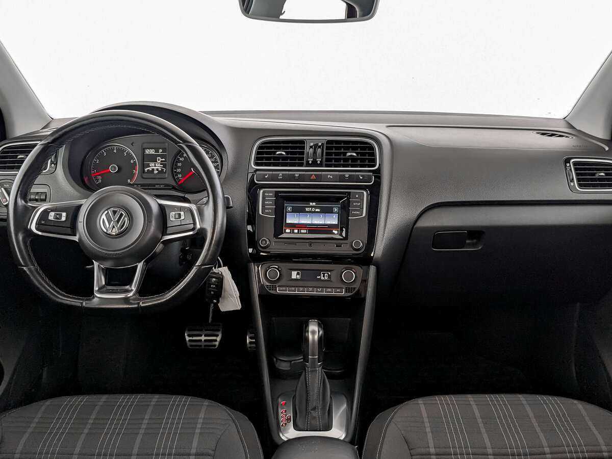 Б/У Фольксваген Поло 2017 года. Фото: #11