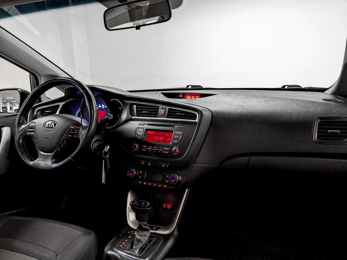 Б/У Киа Сид 2017 года. Фото: #8