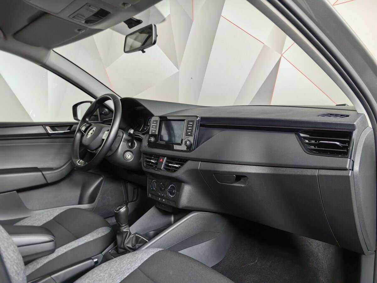 Б/У Шкода Рапид 2021 года. Фото: #8