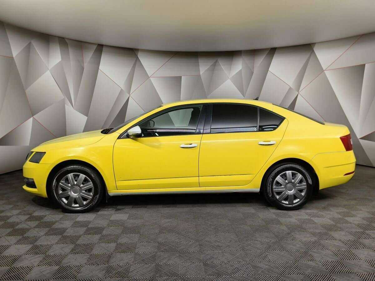 Б/У Шкода Октавия 2019 года. Фото: #4