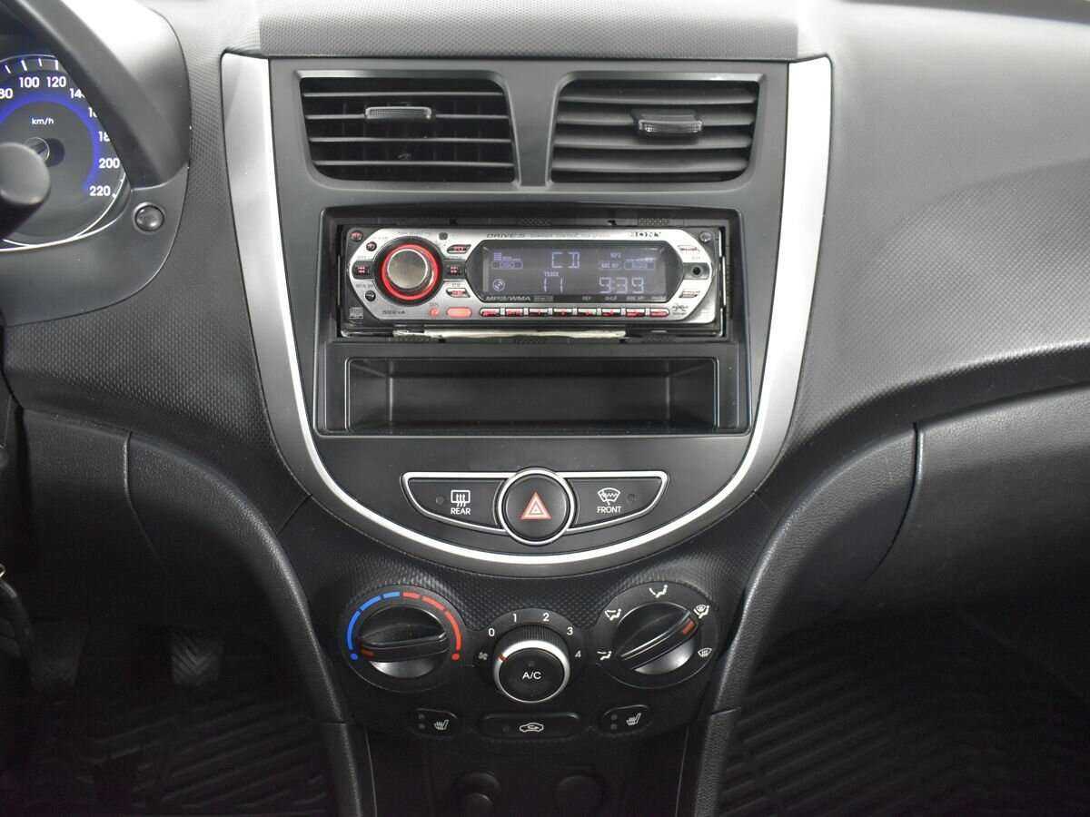 Б/У Хендай Солярис 2013 года. Фото: #13